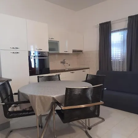 Апартаменты Milan Винкуран